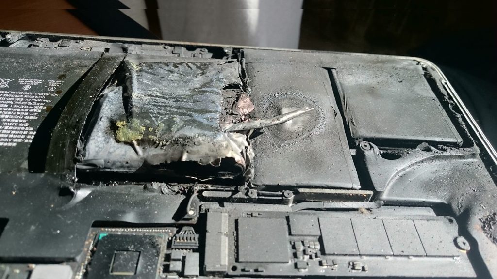 MacBook Battery Burn & Swelling – Causes, Risks, and Repair in Karachi